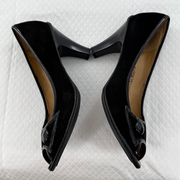 Strictly Comfort Black Peep Toe Heels with retro button size 9 women’s - Picture 3 of 12